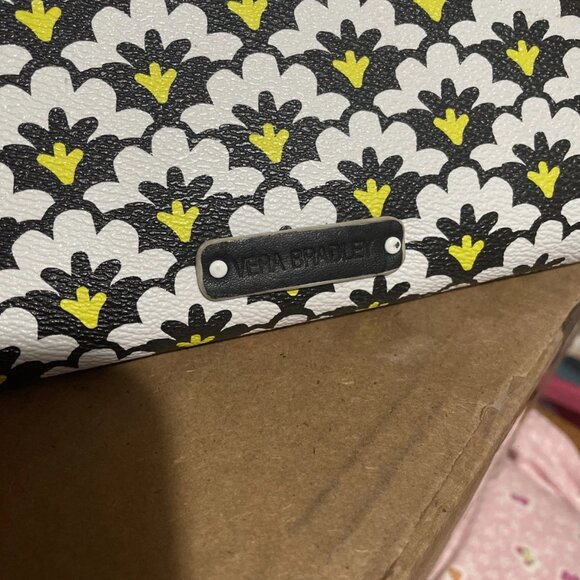 Vera Bradley Fanfare Zip Around Wallet - EUC - Picture 6 of 6